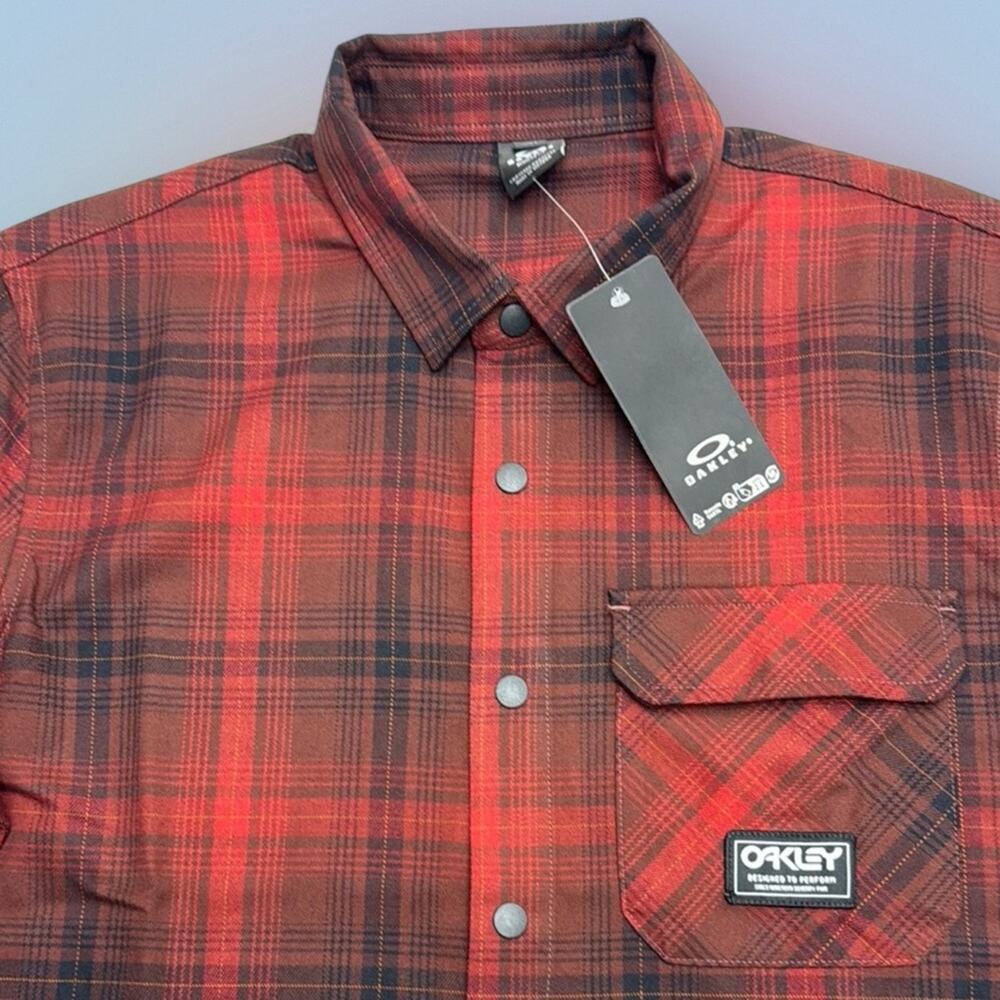 OAKLEY Men’s Medium Red Black Plaid Button Up Shirt